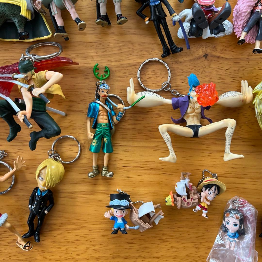 ワンピースフィギュアキーホルダーおまとめセット - メルカリ