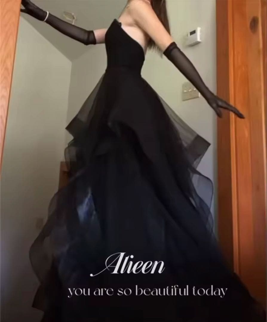 タグ付き エレガント ブラックチュールドレス タグ付き グローブ付き