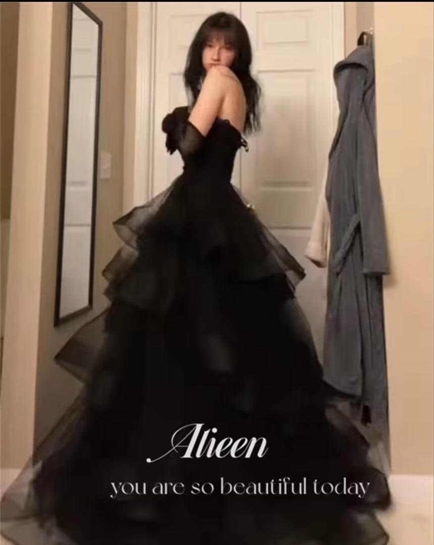 タグ付き エレガント ブラックチュールドレス タグ付き グローブ付き