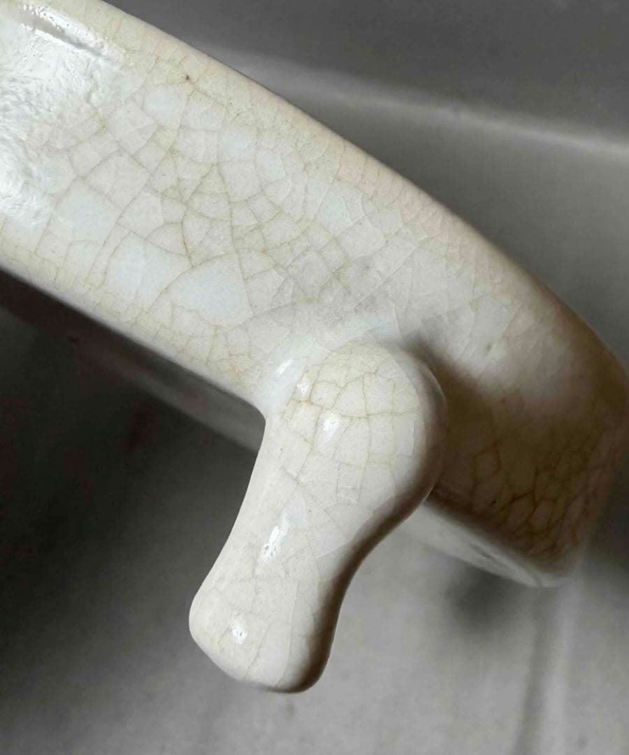 中国 三つ足丸盤(白系) f2260120 - メルカリ