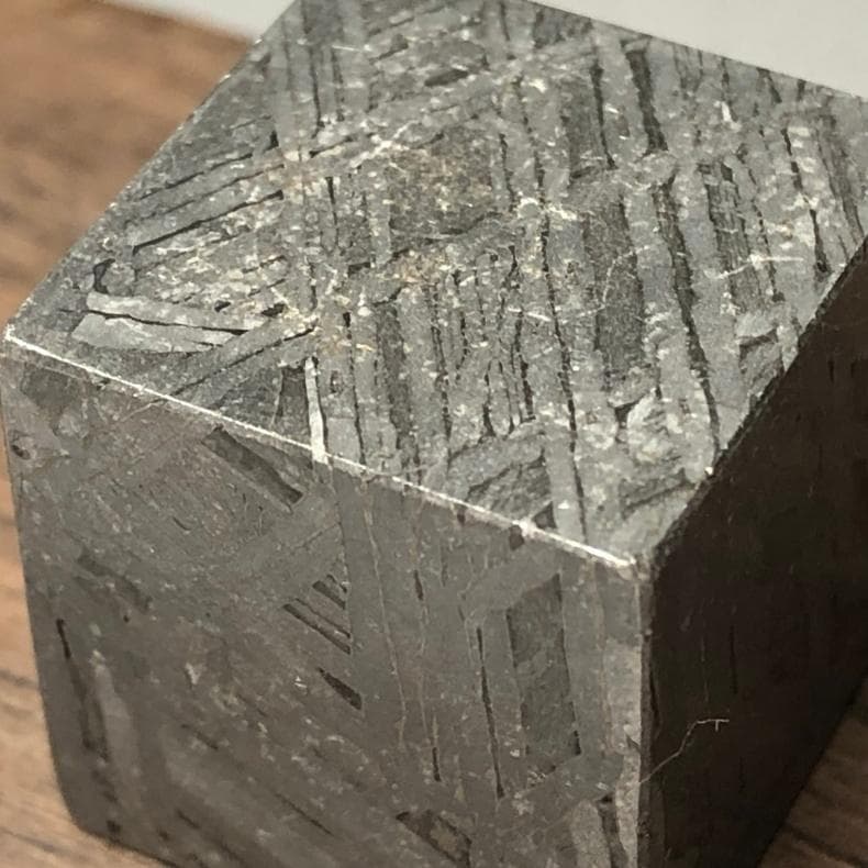 アルタイ隕石 隕石 メテオライト 立方体 鉄隕石 重さ65g