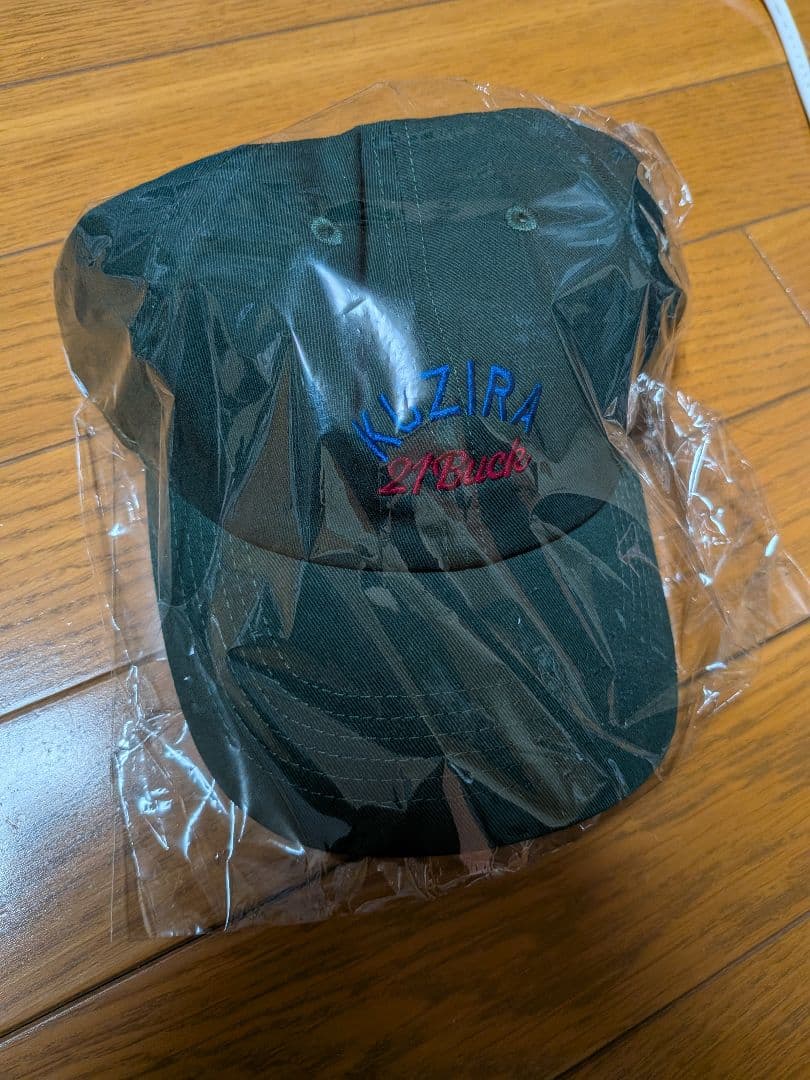 KUZIRA 刺繍ロゴ カーキ　新色 さがら刺繍Tシャツ/Green Parks（グリーン パークス）のTシャツ