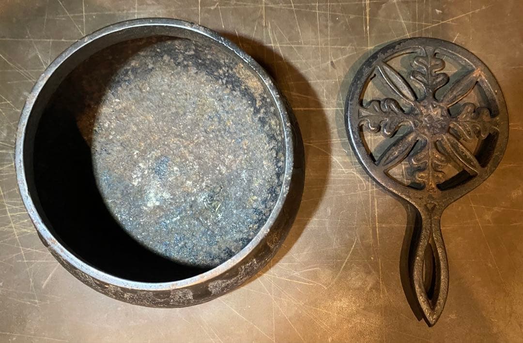 本錫製 おとそセット 松竹梅 漆塗台付き 屠蘇器