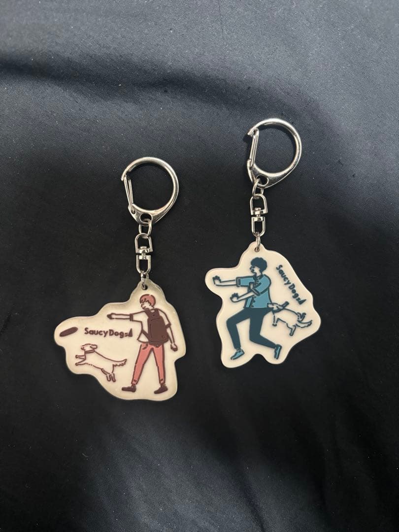 SaucyDog キーホルダー 2つセット - メルカリ