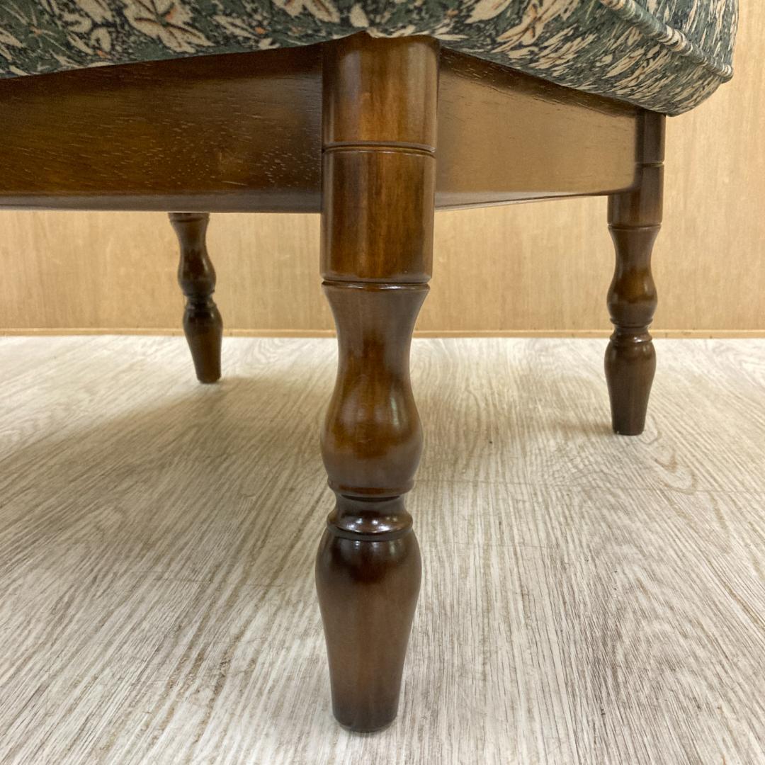 Pepsi Planet様用【カリモク】コロニアル スツール　オットマン