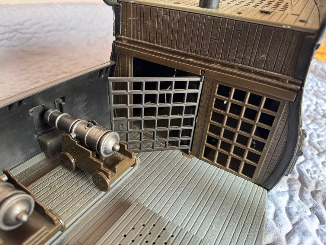 希少！ビックスケール　フィギア　ブラックパール号 パイレーツ・オブ・カリビアン