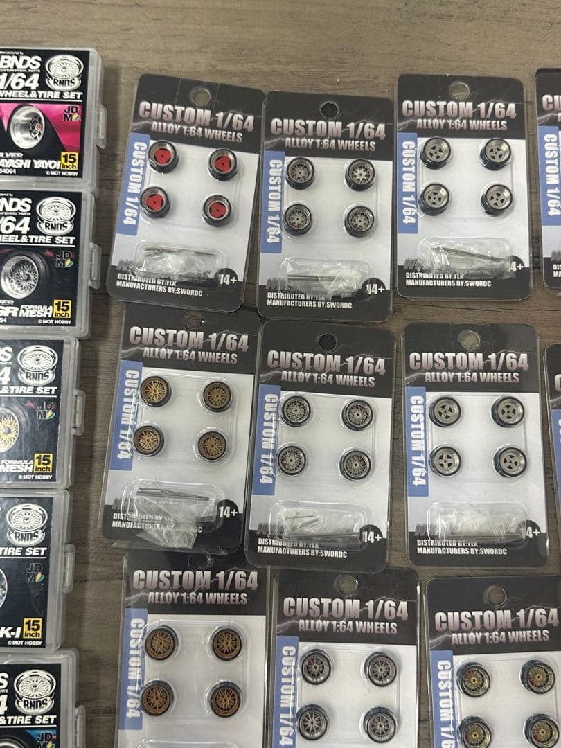 い*そ様 新品未使用！1/64スケール　チューニングパーツ BNDS ホイールマ