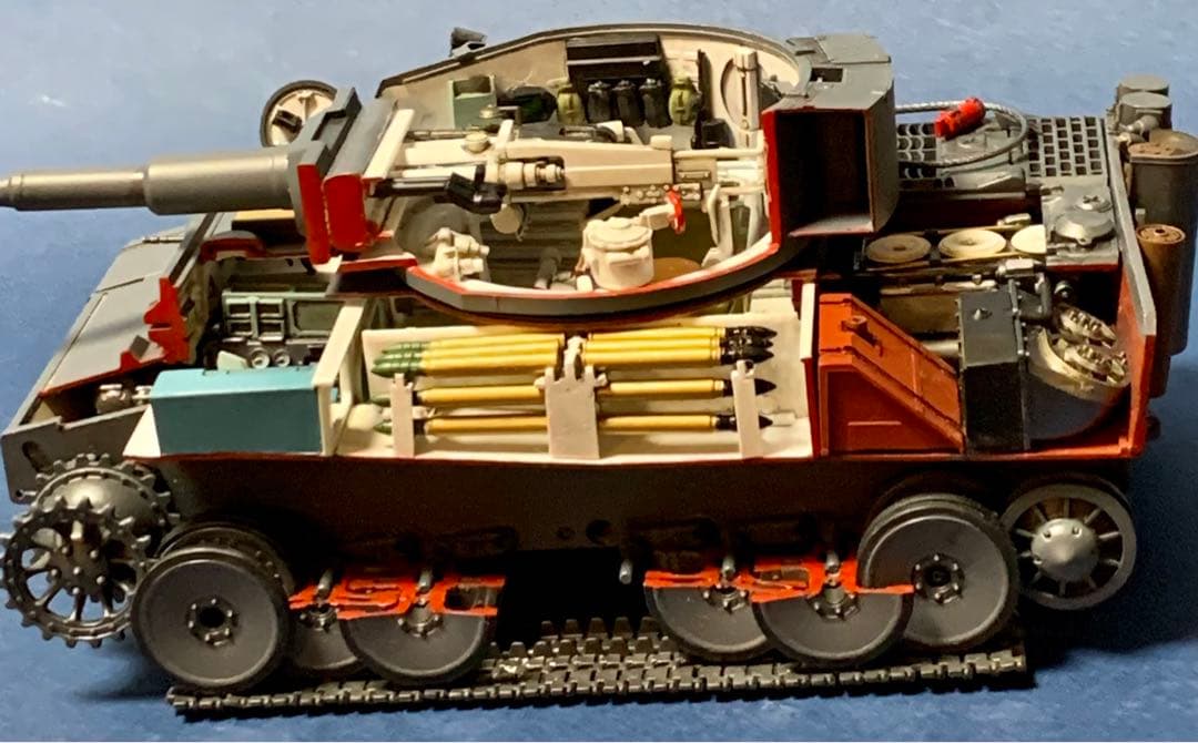 タイガー1戦車 内部再現 カットモデル1/35 新 モデル