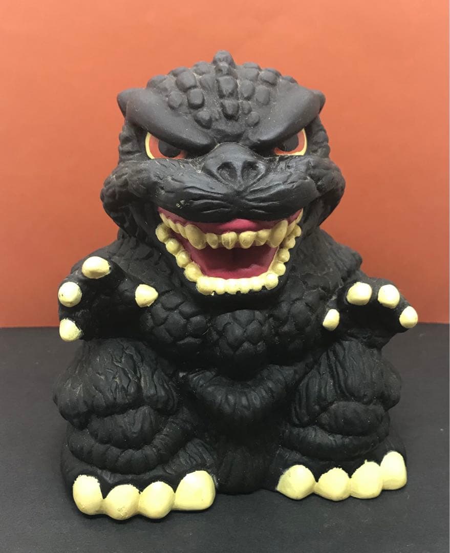 バンプレスト ゴジラ ソフビ フィギュア 貯金箱