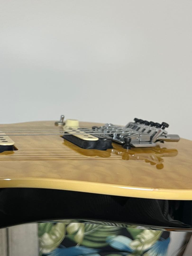 musicman axis （USA）gold w/trem Dチューナー