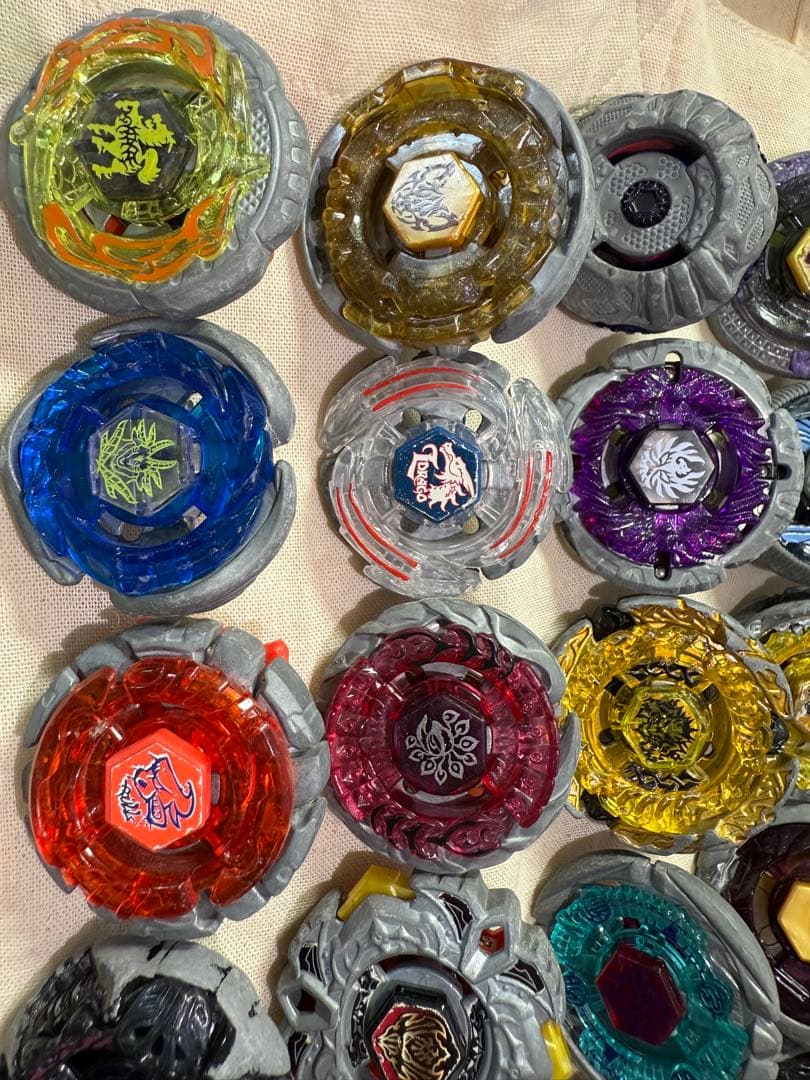 メタルファイトベイブレード まとめ売り 30個 ランチャー付き セット