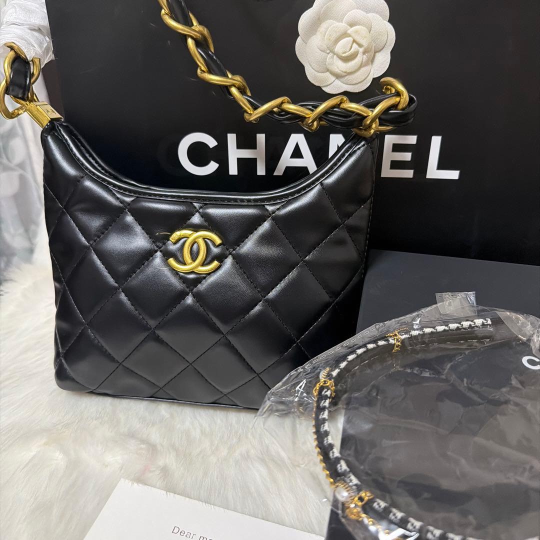ミ*ー様 CHANEL ブラック レザー ショルダーバッグ