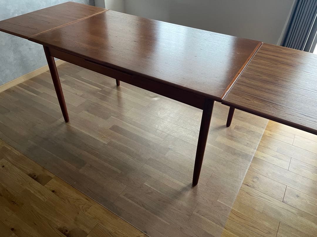 北欧ヴィンテージ　ダイニングテーブル