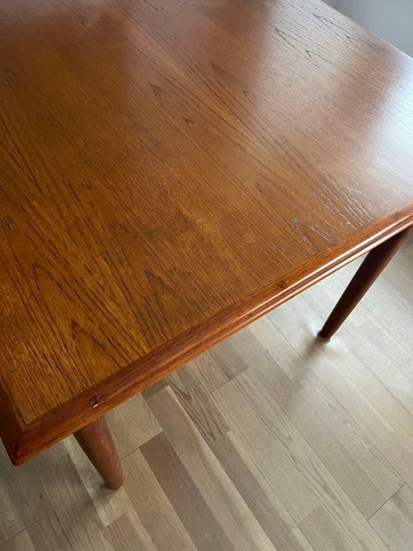 北欧ヴィンテージ　ダイニングテーブル