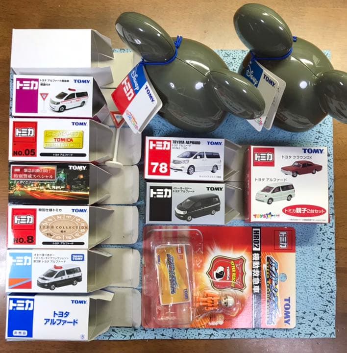 トミカ アルファード コレクションケース付き
