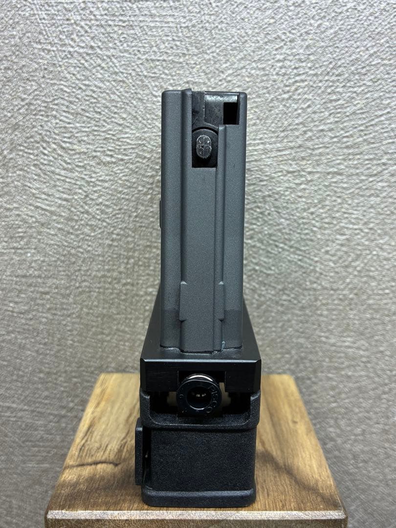 R7-24 東京マルイ GBB M4 マガジンアダプター 外部ソース仕様