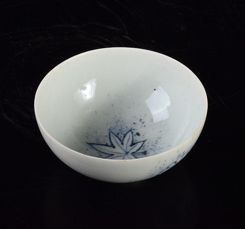 伊万里焼　古伊万里　初期伊万里吹墨染付　花文碗　時代箱　C　R5004