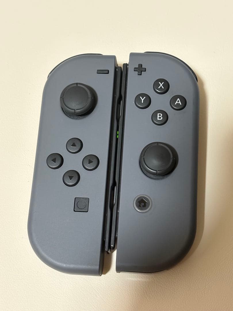 t*a様 Nintendo Switch本体 グレー　ニンテンドースイッチバッテ