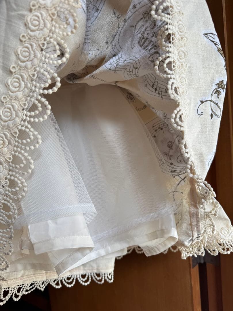 アリパイ　フレアスカート 生成　音符