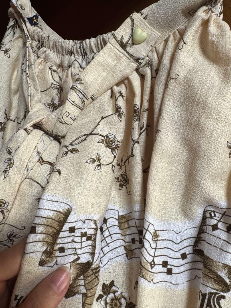 アリパイ　フレアスカート 生成　音符