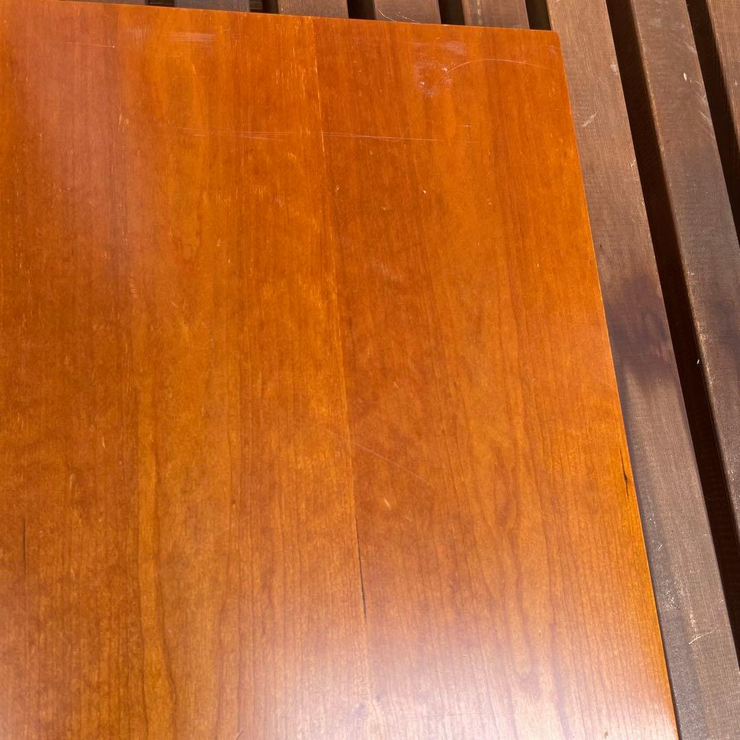 フレデリシア　ナナディツエル　トリニダード・トバゴテーブル小　ウェグナー 北欧