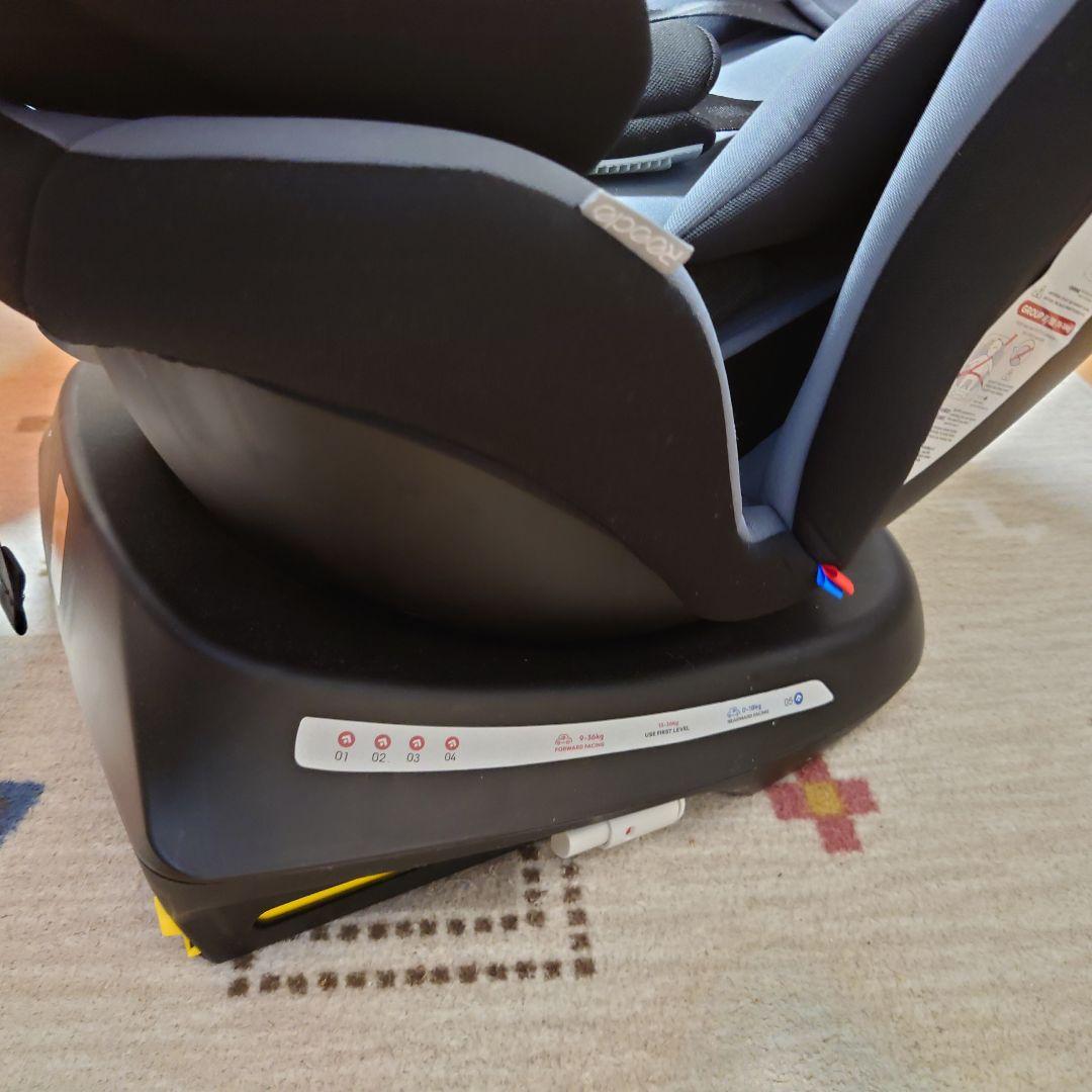 Rooclo 車用チャイルドシート 　グレー