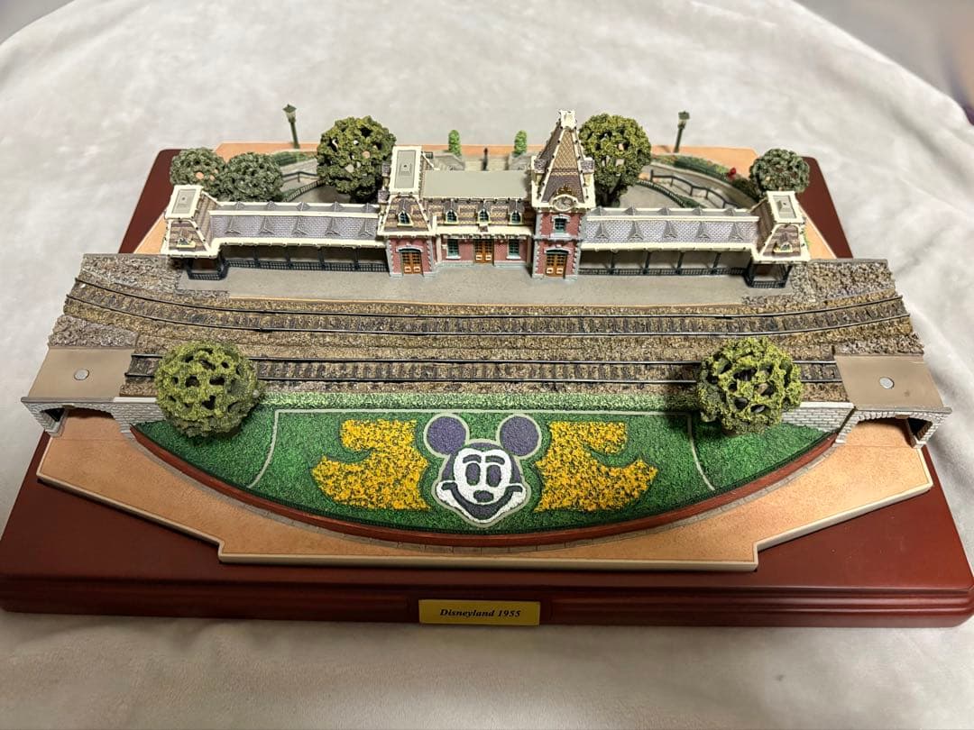 オルショウスキー メインストリートステーションライトアップフィギュア ディズニー