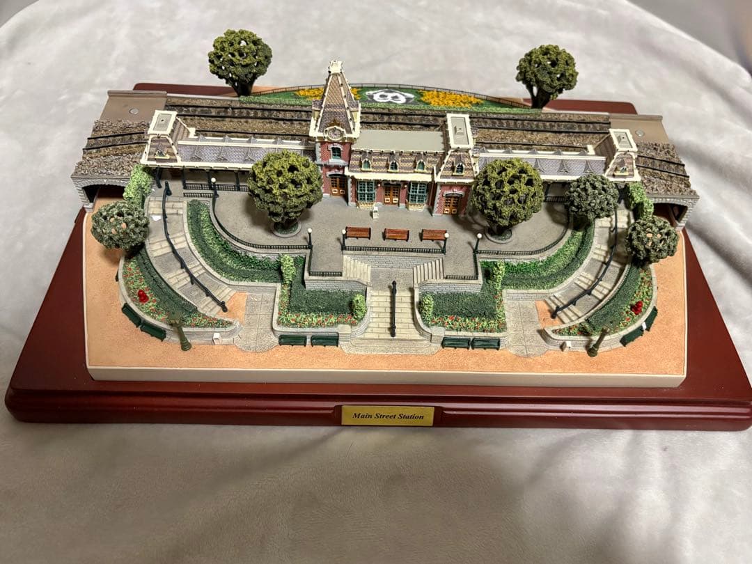 オルショウスキー メインストリートステーションライトアップフィギュア ディズニー