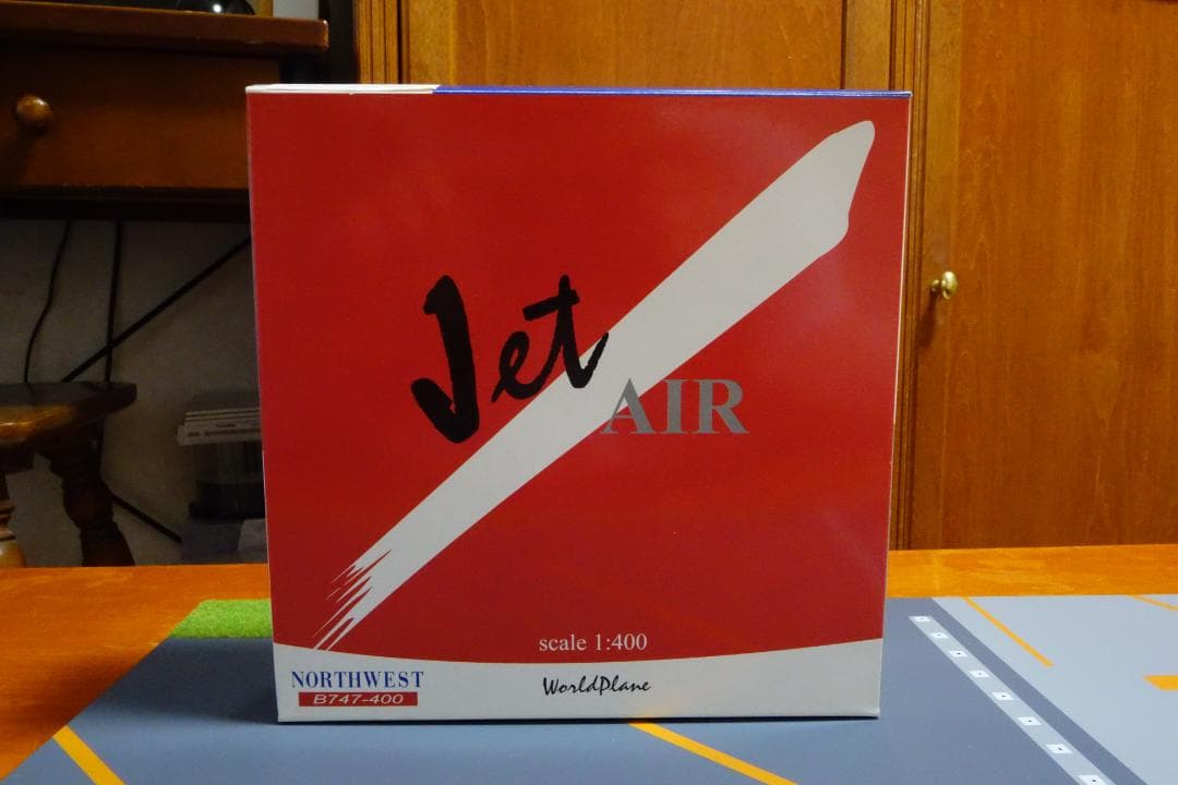 航空機・ヘリコプター NORTHWEST WORLDPLANE B747-400 1/400