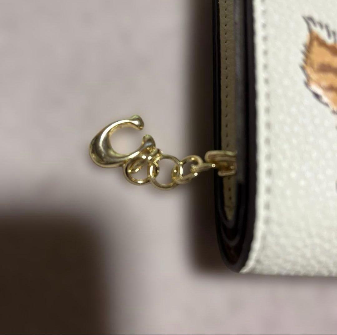 新品未使用　コーチ　COACH 二つ折り財布　猫イラスト