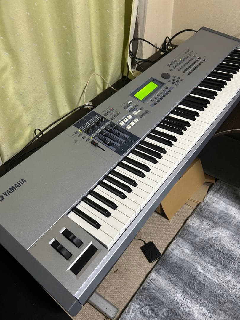 Yamaha Motif ES8 シンセサイザー