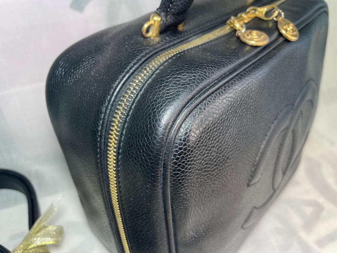CHANEL シャネル　バニティ　キャビアスキン　ショルダー　メイク　CC　61