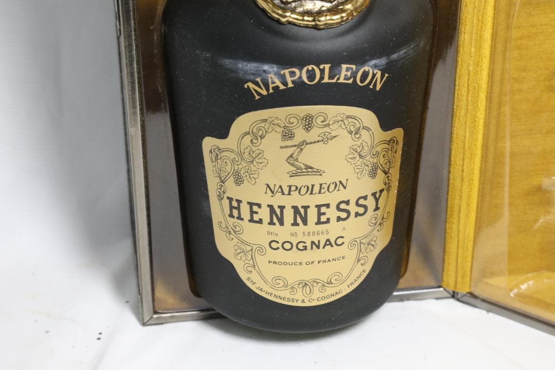 Hennessy ナポレオン コニャックケース入り