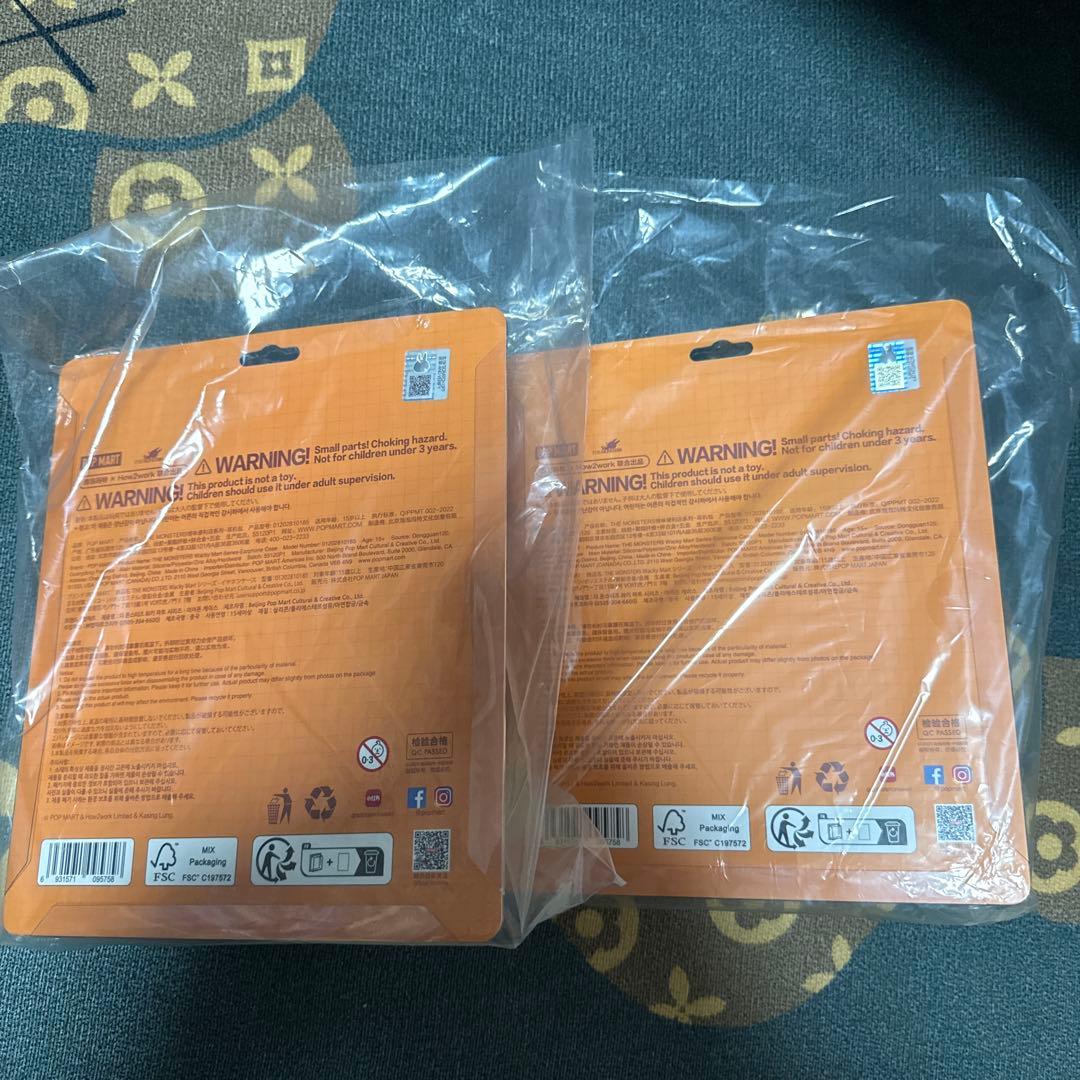 THE MONSTERS Wacky Mart イヤホンケース エビフライ 二つ