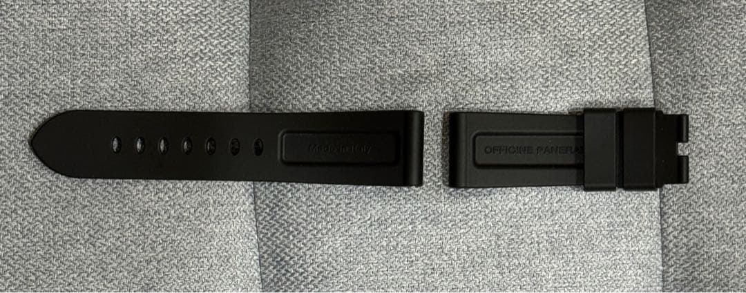 PANERAI純正ラバーベルト　44ミリ用