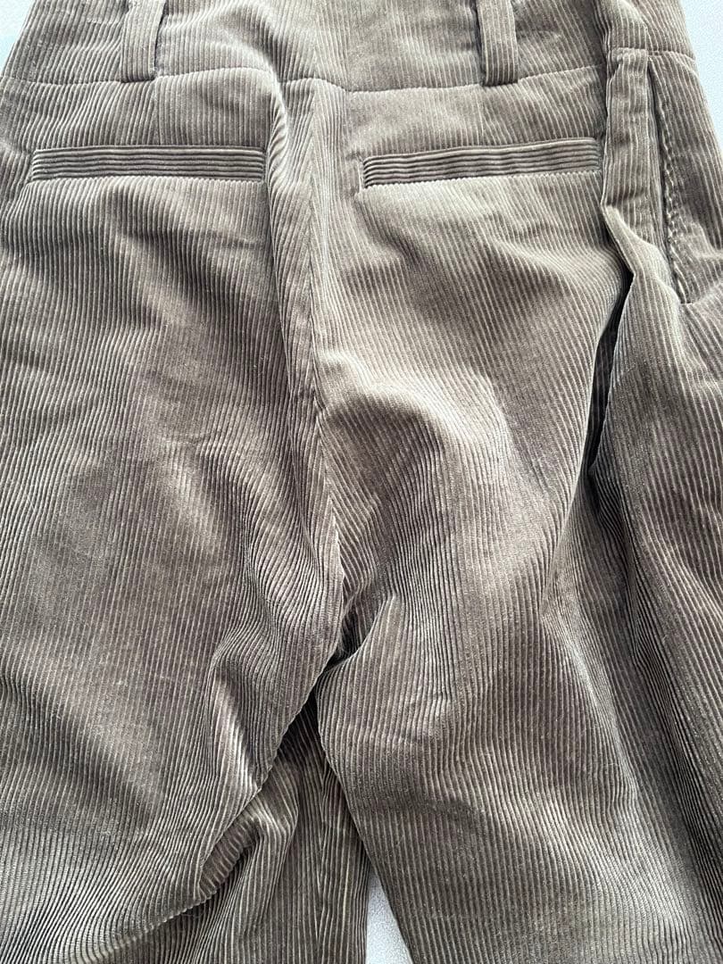 MARGARETHOWELL23AW 8 WALE COTTON パンツ