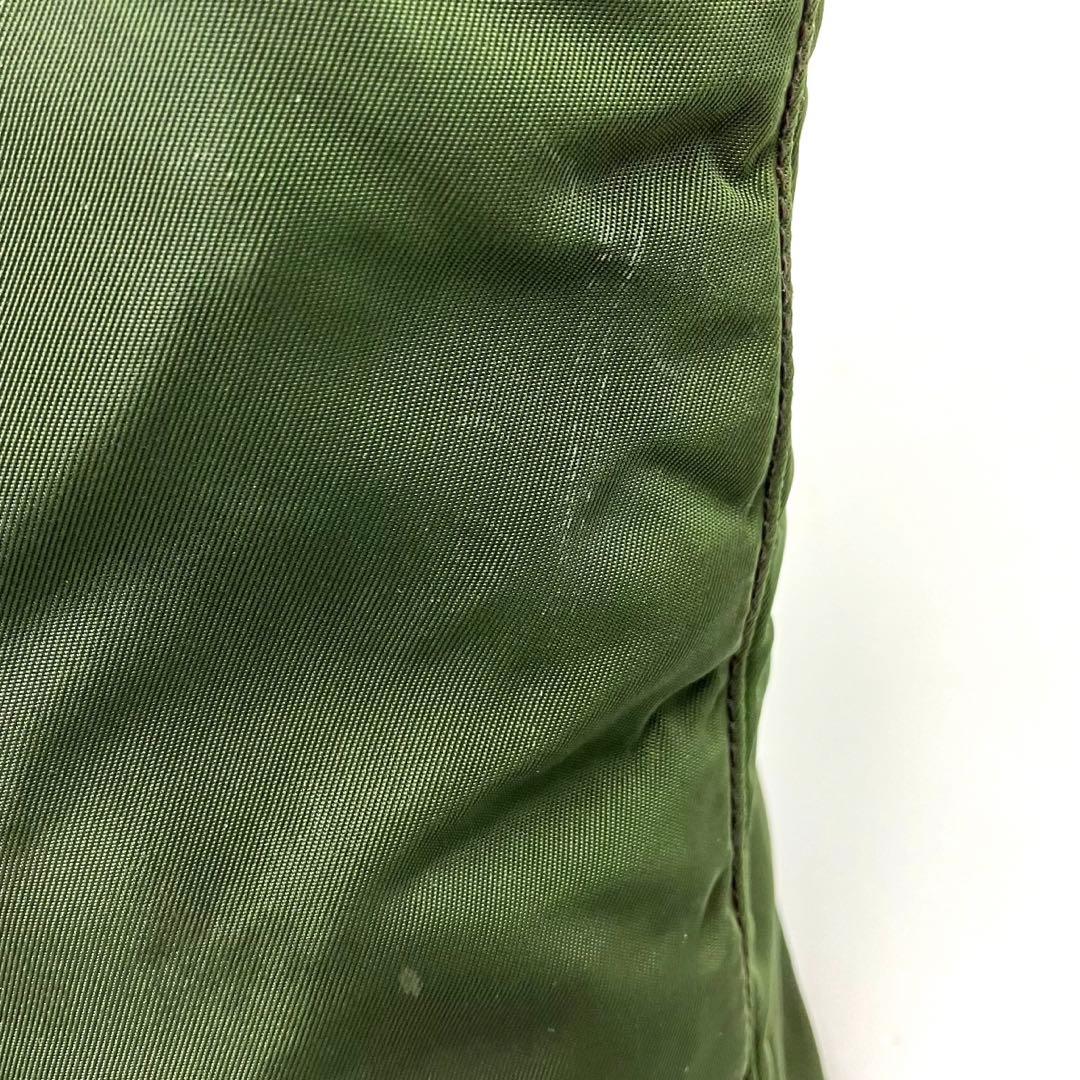 大人気☆PRADA☆プラダ☆ハンドバッグ☆三角プレート☆ナイロン☆ダークグリーン