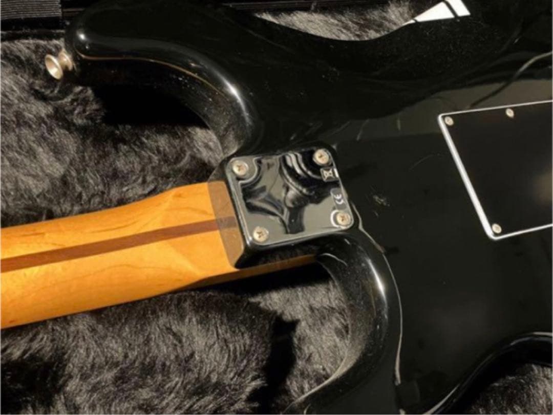 Fender Tom Delonge 仕様 Stratocaster