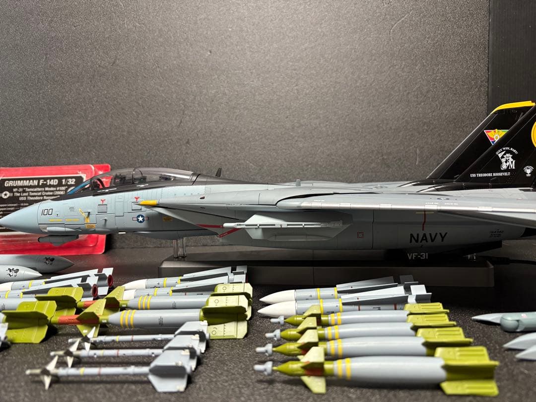動作確認済】アシェット 1/32 F-14D トムキャット1〜100号 完成品