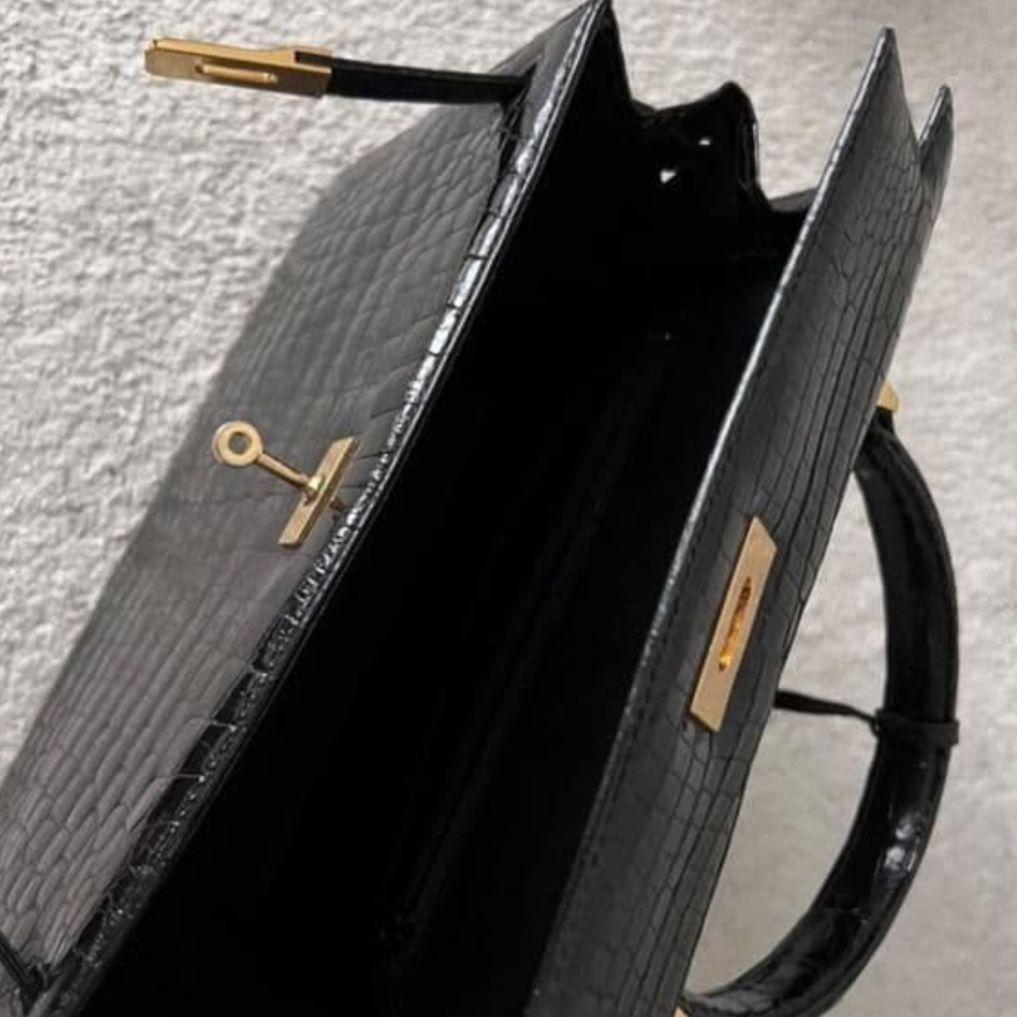 ✨最高峰✨クロコダイル 型押し ハンドバッグ カデナ 南京錠 金具 自立型 黒