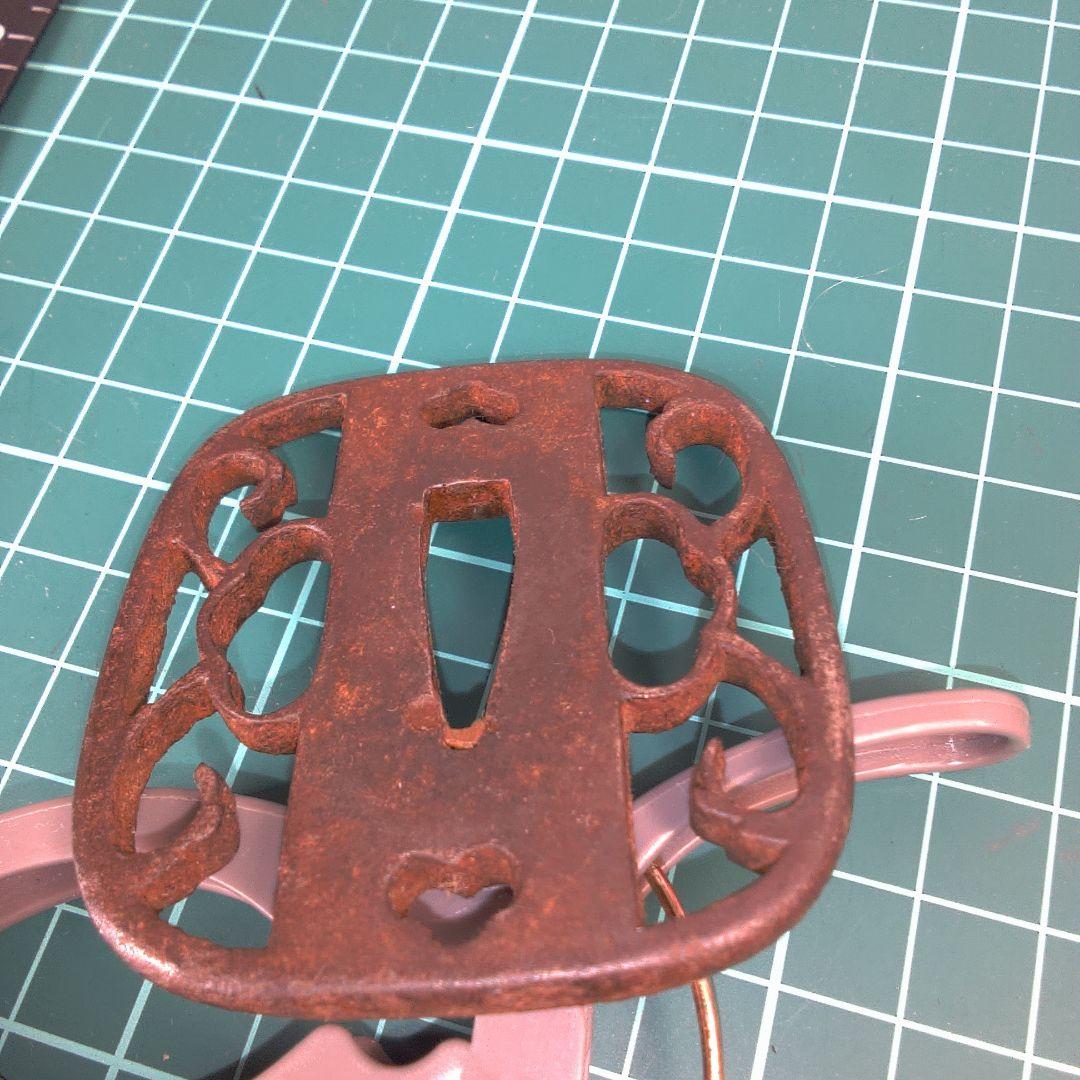 小物１ 鉄製 鍔(つば) 複雑な模様