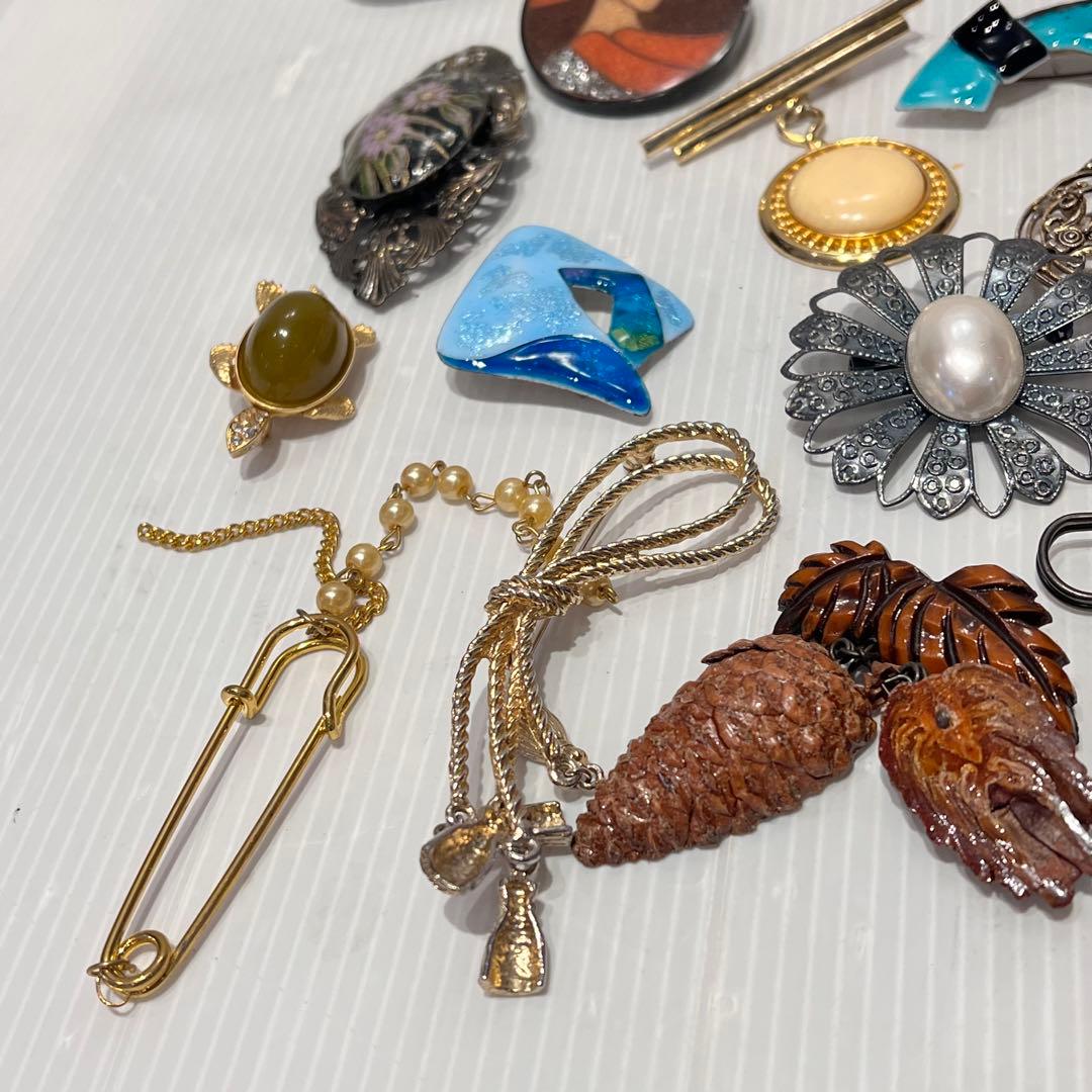 ブローチおまとめ27個アクセサリーおしゃれレディース希少