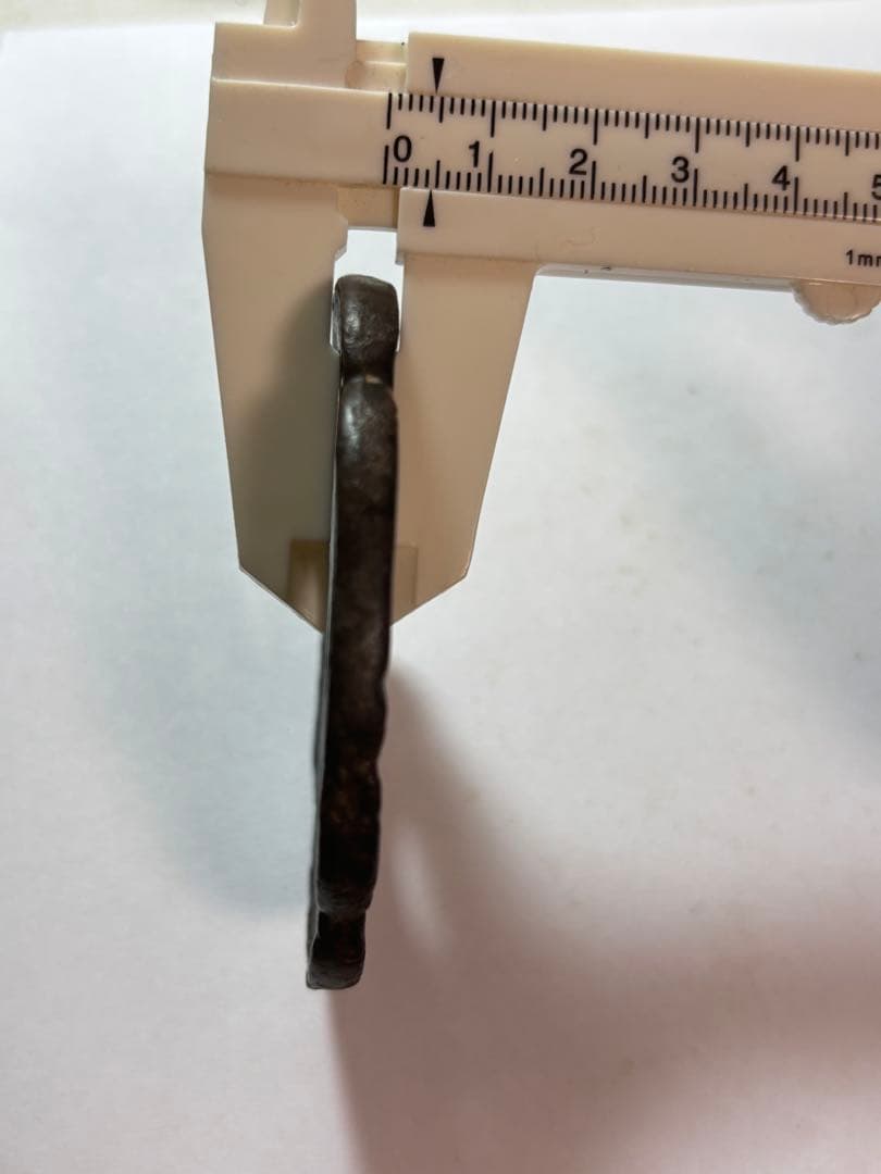 鐔鍔つば　信家　在銘　可愛い　亀透かし　カメ　鉄地　江戸時代