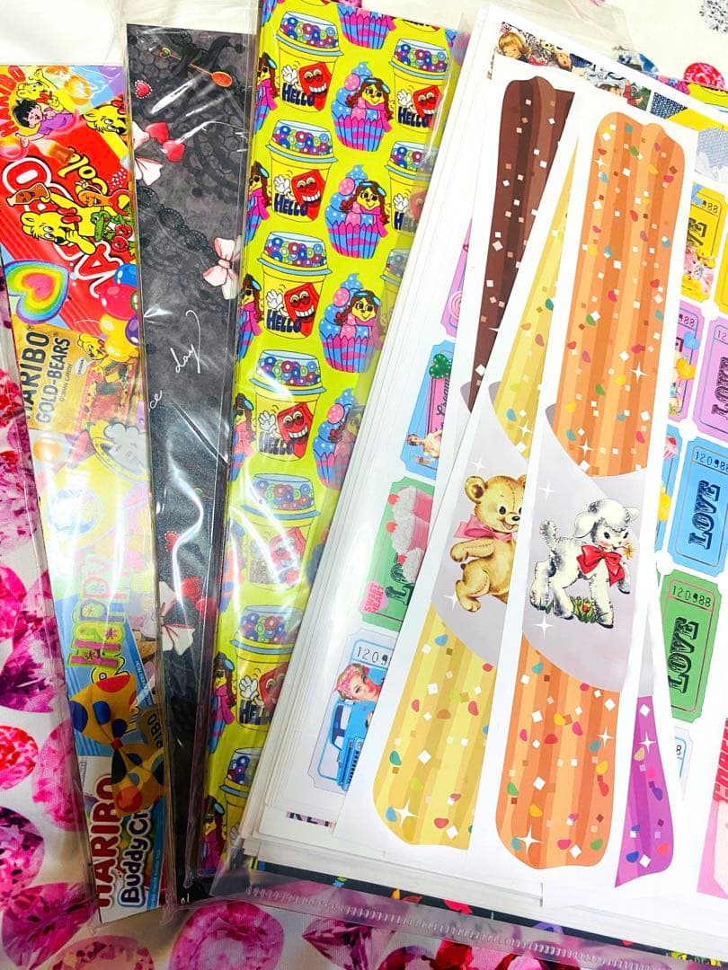 紙モノ♡コレクション整理品♡紙モノ大量まとめ売り♡印刷物セット♡シール♡箱売り