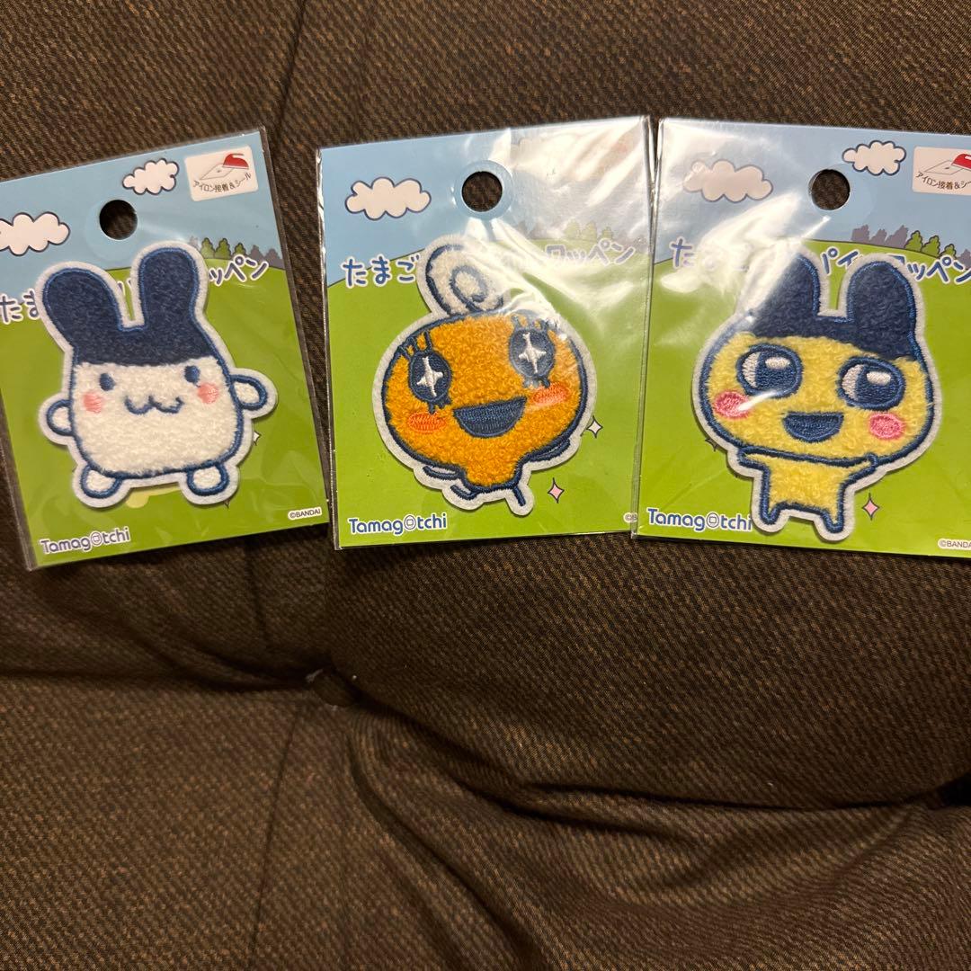 シール帳　完成品　３冊　たまごっち　サンリオ　しずくちゃん　たまごっちシール付き