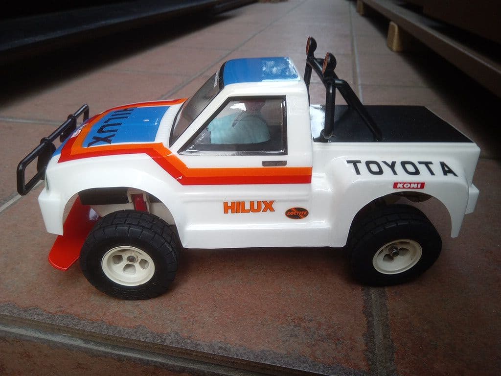 京商 ハイラックス ガーデンオフローダー ラジコン 1/16 プロポセット