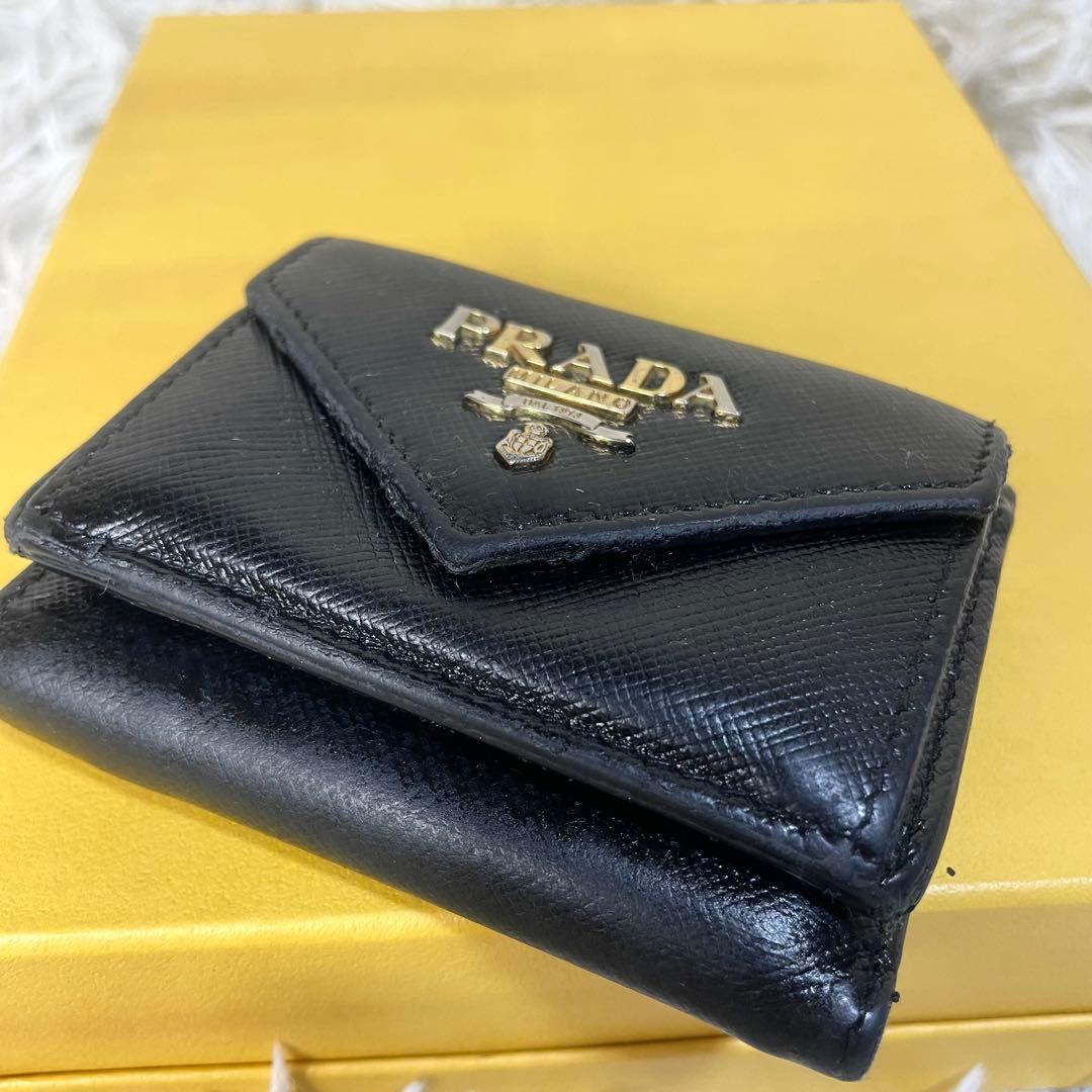 PRADA プラダ折り財布コンパクトゴールド ブラック黒