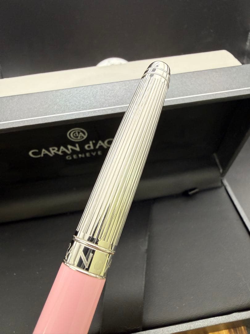 Caran d'Ache ボールペン レマン バイカラーローズ