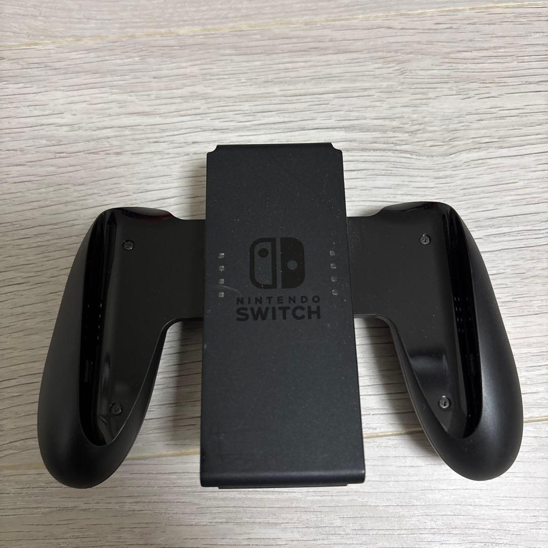 Nintendo Switch 本体　付属品付き　ネオンブルー・ネオンレッド