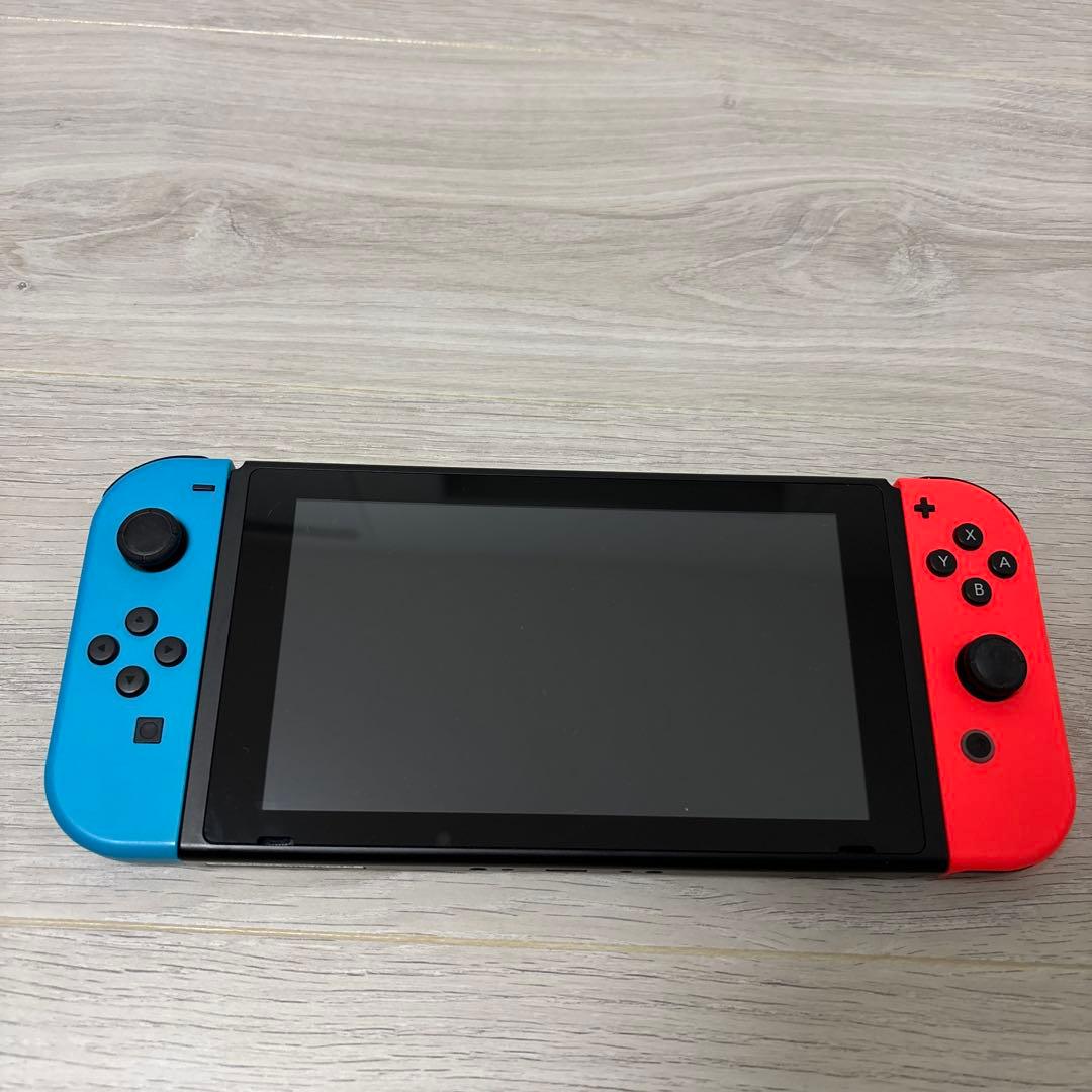Nintendo Switch 本体　付属品付き　ネオンブルー・ネオンレッド
